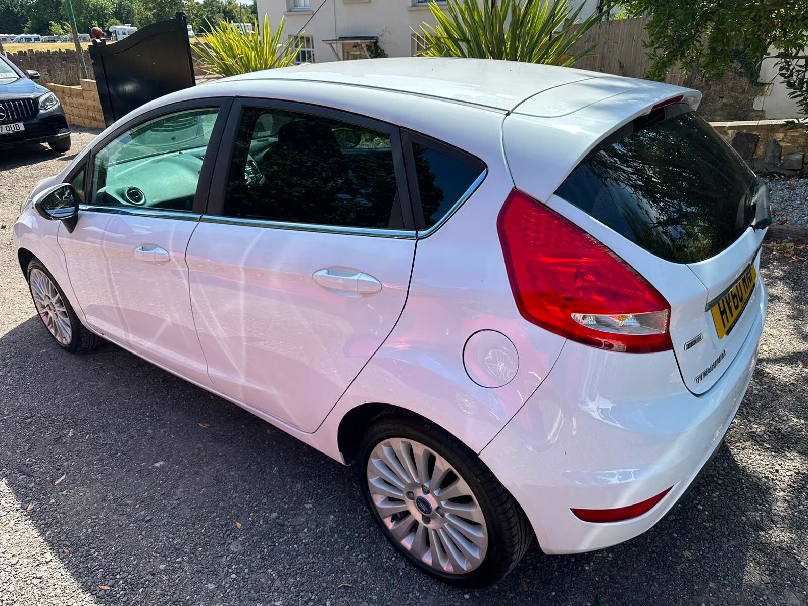 Ford Fiesta view 4
