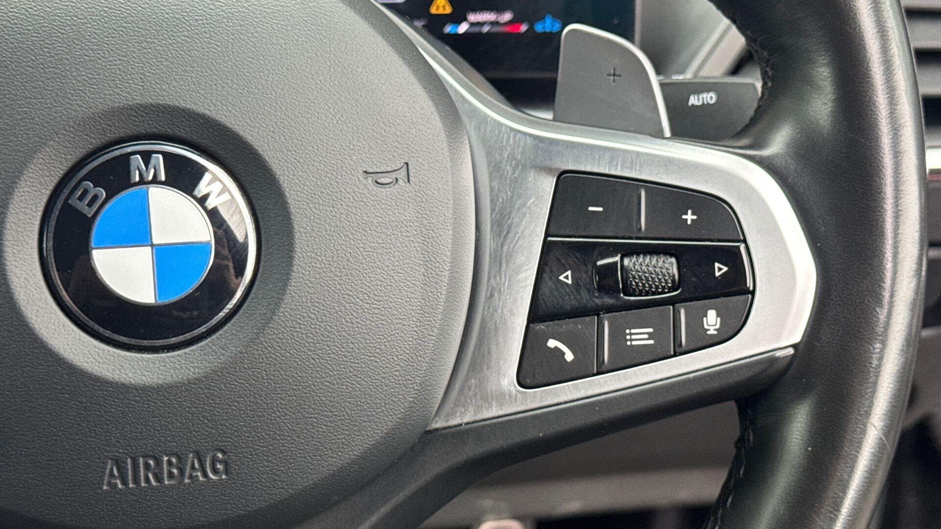 BMW 3 Series view 19