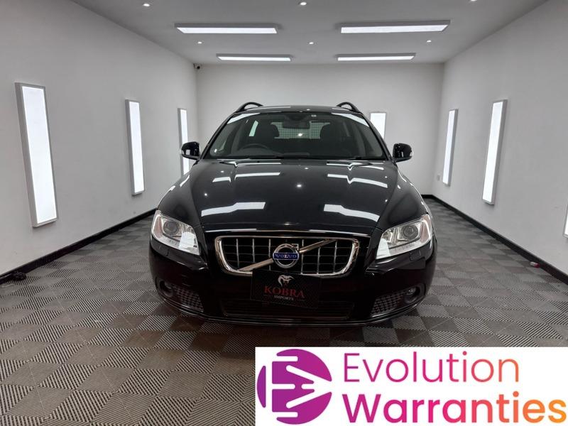 2010 Volvo V70 image 1