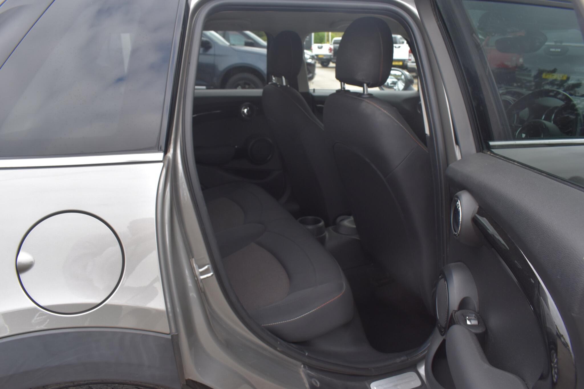 Hatch - 1.5 Cooper Euro 6 (s/s) 5dr - Image 10