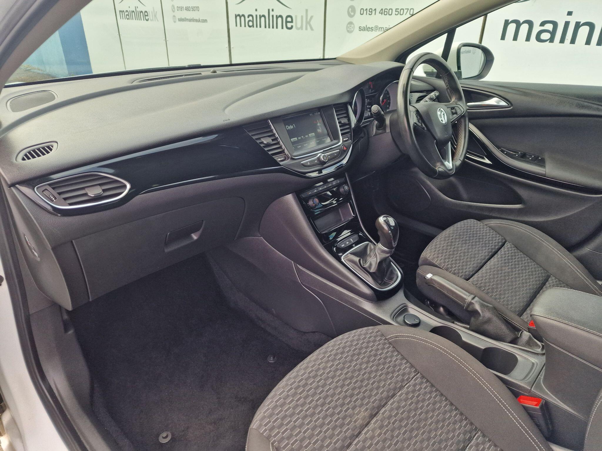Vauxhall Astra view 29