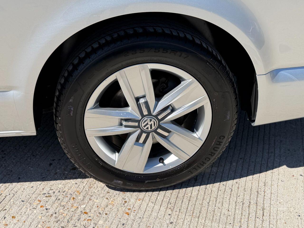 Volkswagen California view 8