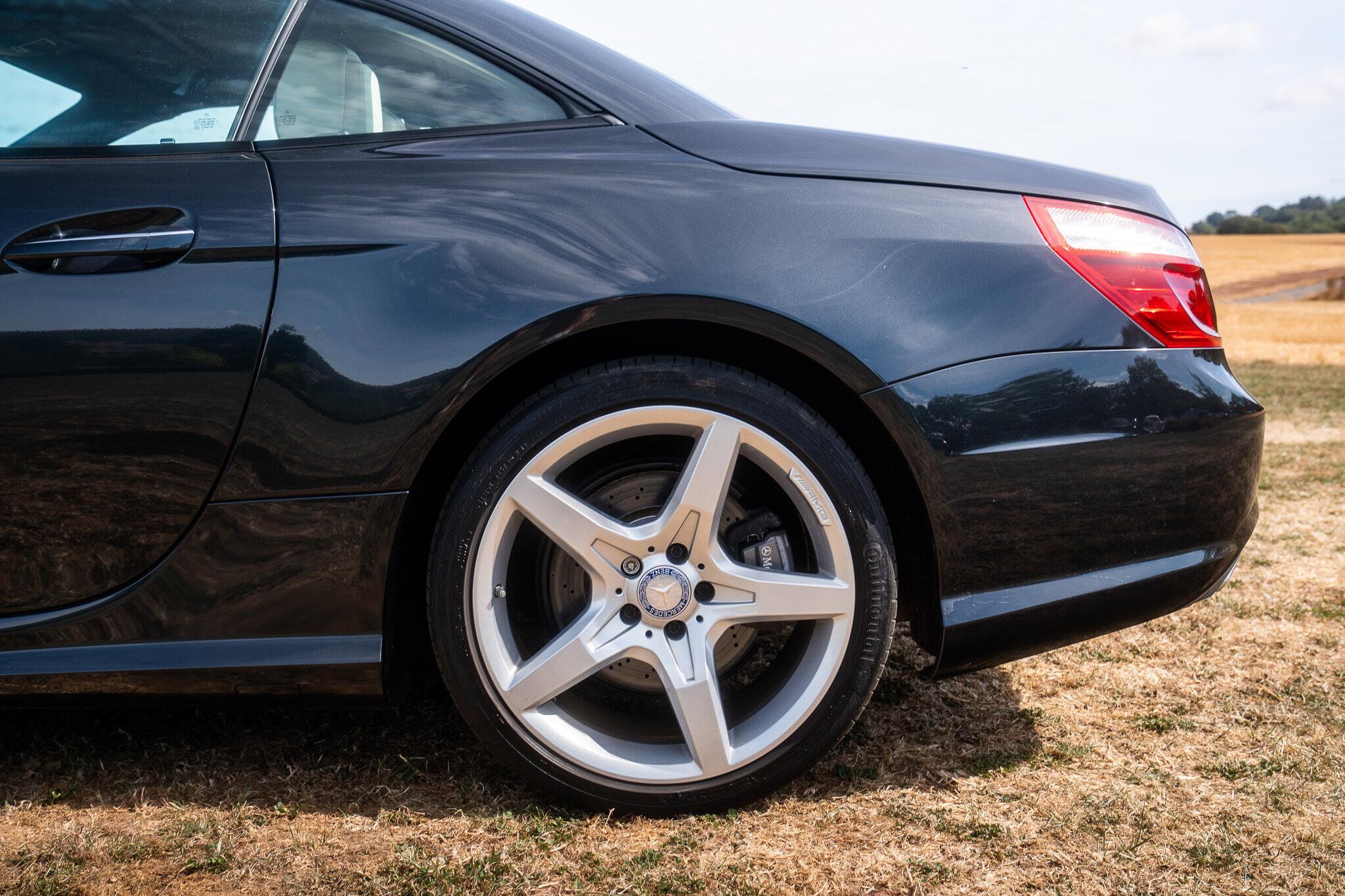 Mercedes-Benz SL view 21