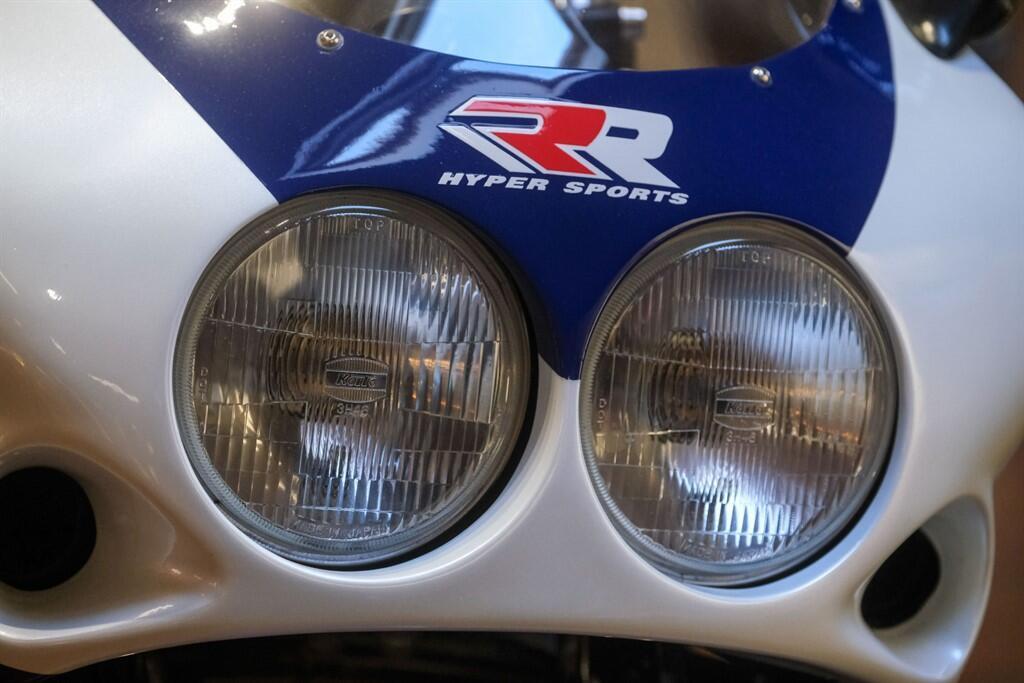 Suzuki GSX-R750 view 15