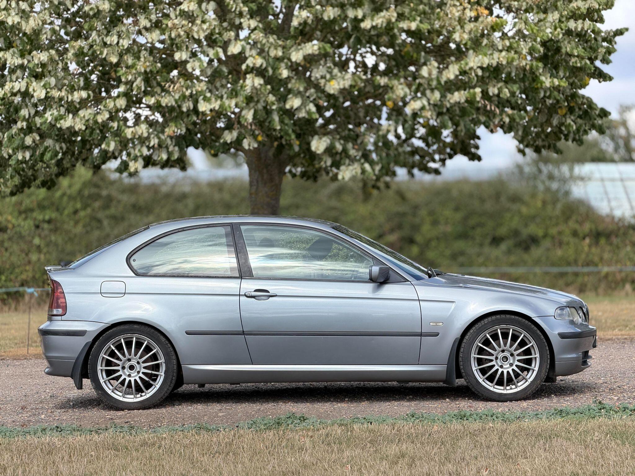 BMW 3 Series view 3