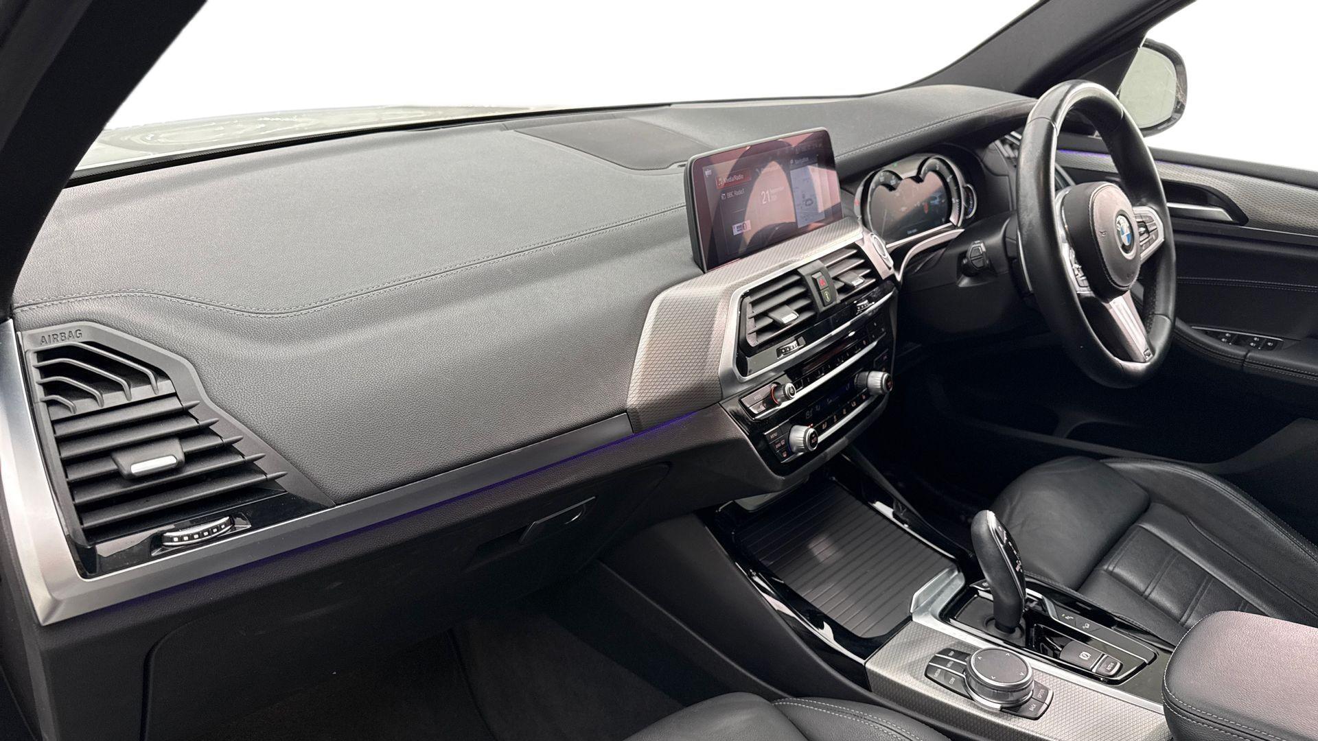 BMW X3 view 7