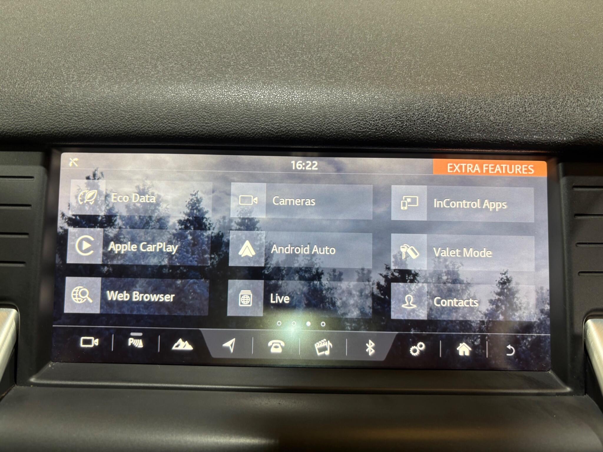 Land Rover Discovery Sport view 53