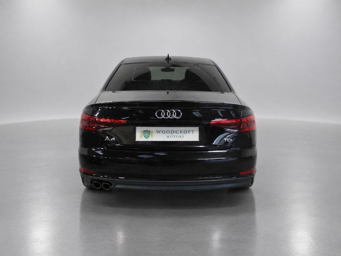 Audi A4 view 14