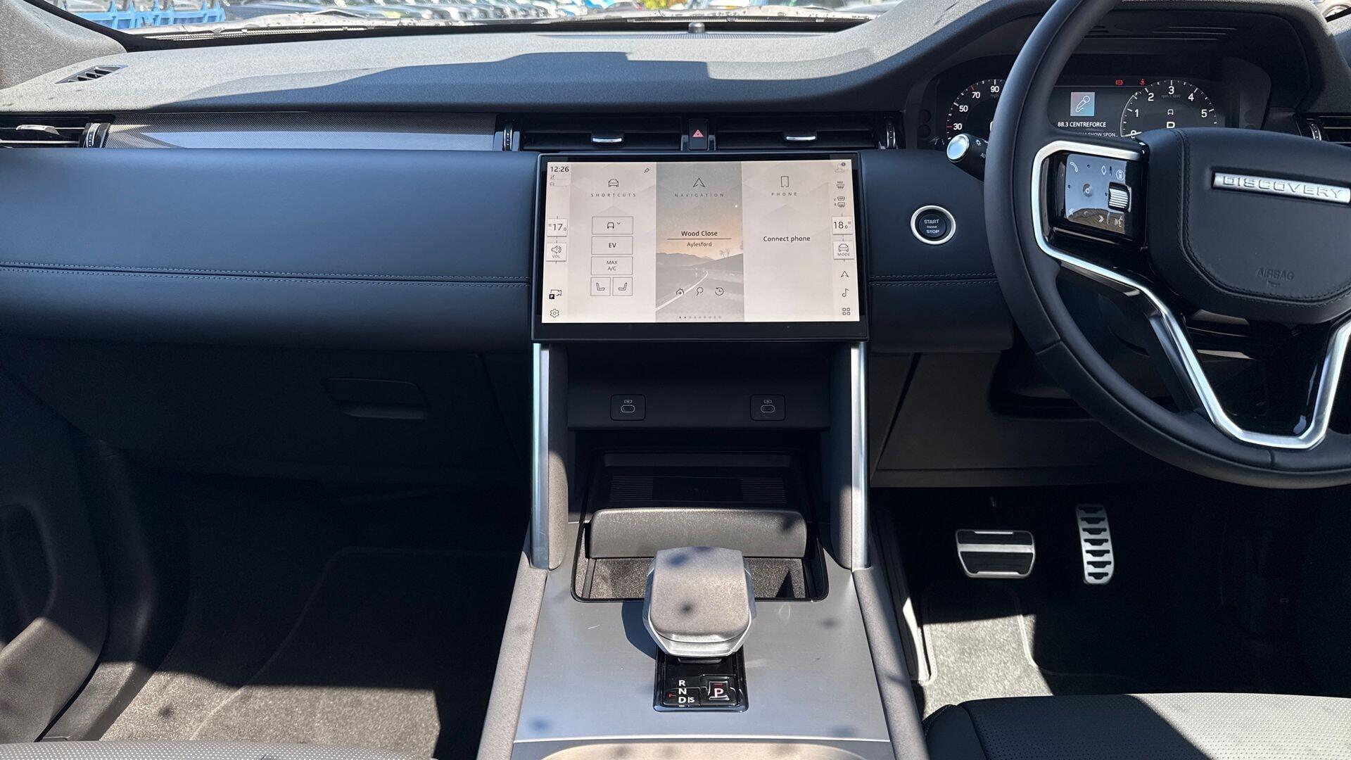 Land Rover Discovery Sport view 15