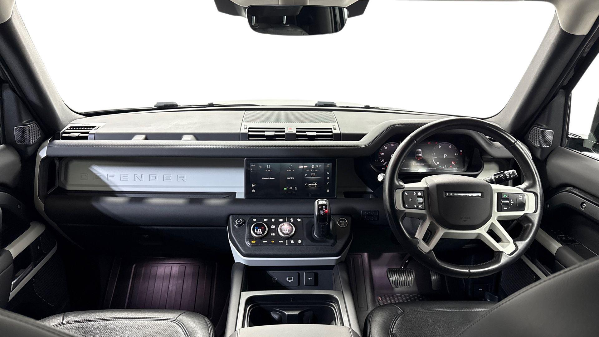 Land Rover Defender view 9