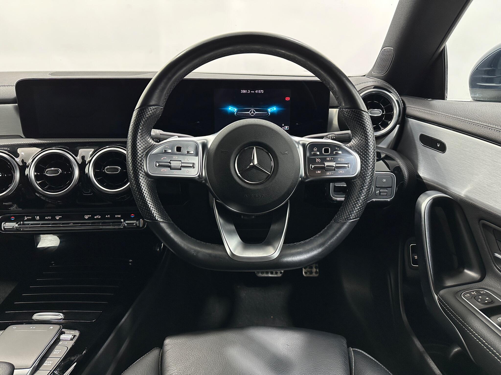 Mercedes-Benz Mercedes-Benz CLA view 13