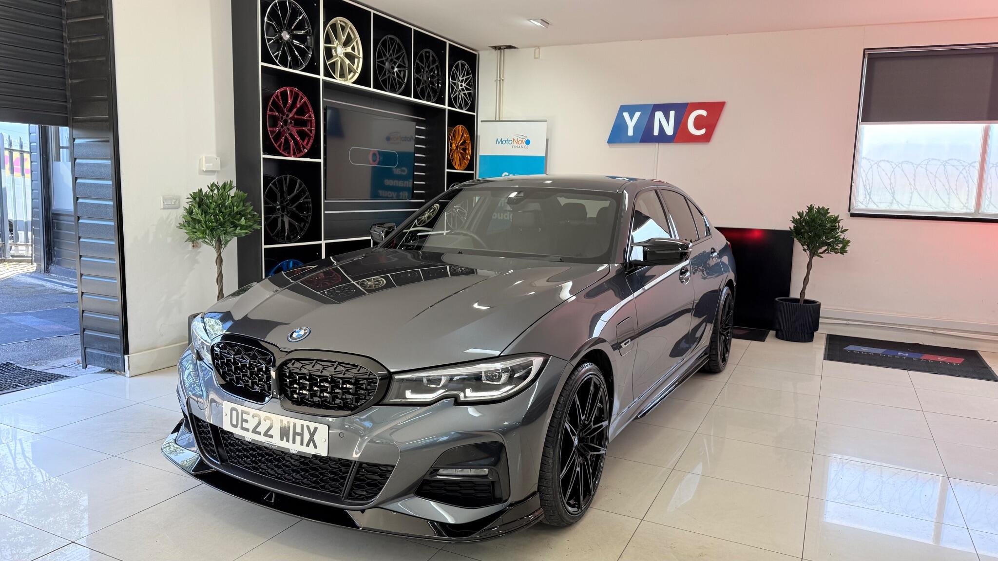 BMW 3 Series view 45