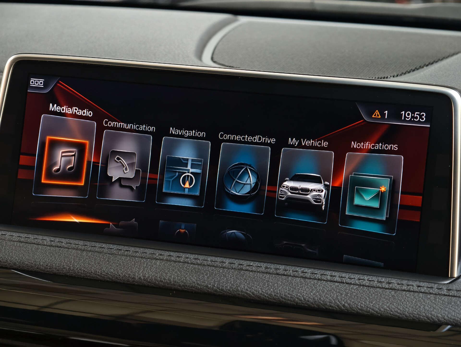BMW X6 view 43