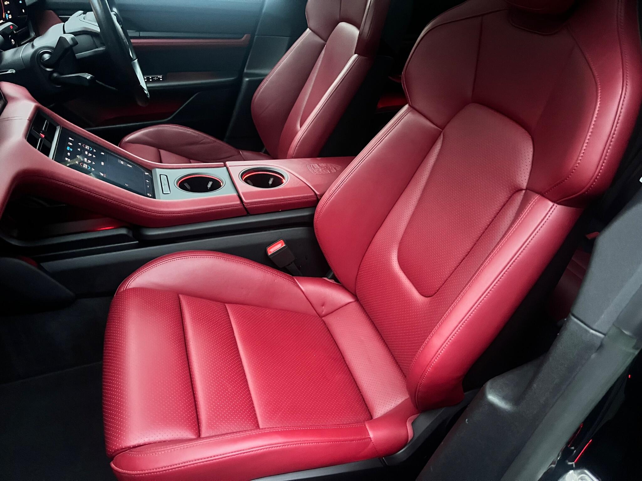 Porsche Taycan view 28