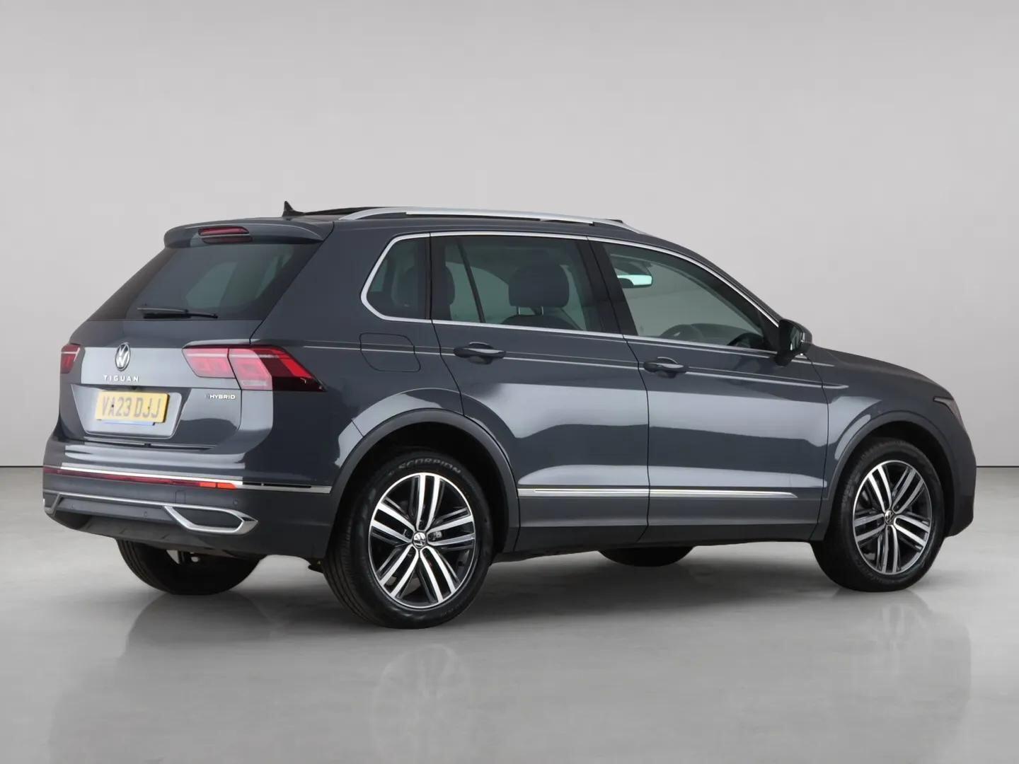 Volkswagen Tiguan view 6