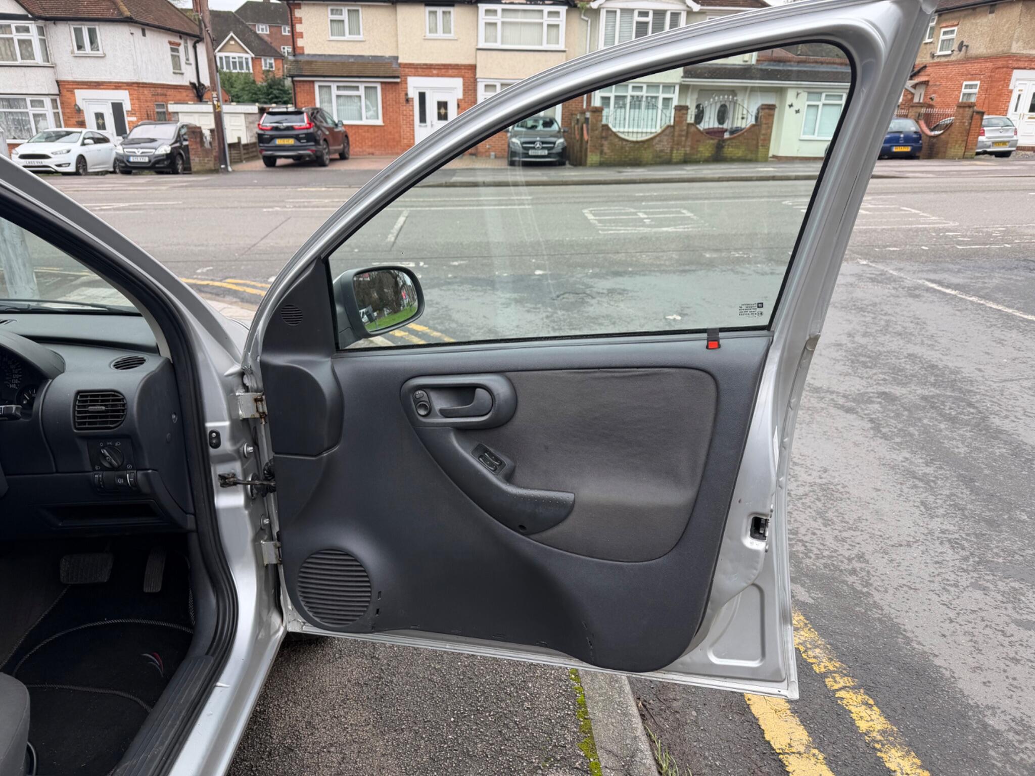 2002 Vauxhall Corsa image 45