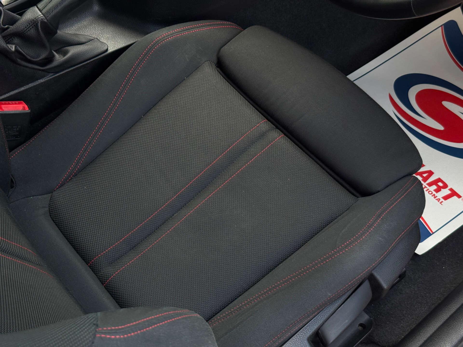 BMW 2 Series view 22