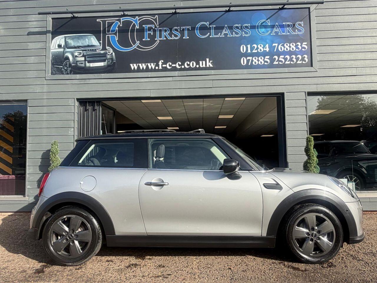 Mini Hatch view 5