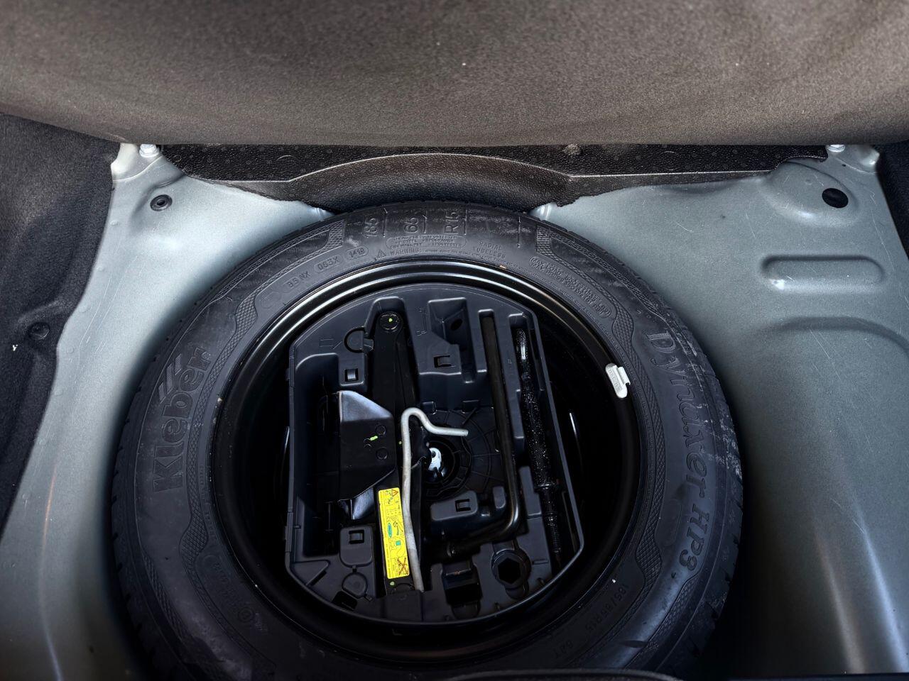 Peugeot 208 view 23