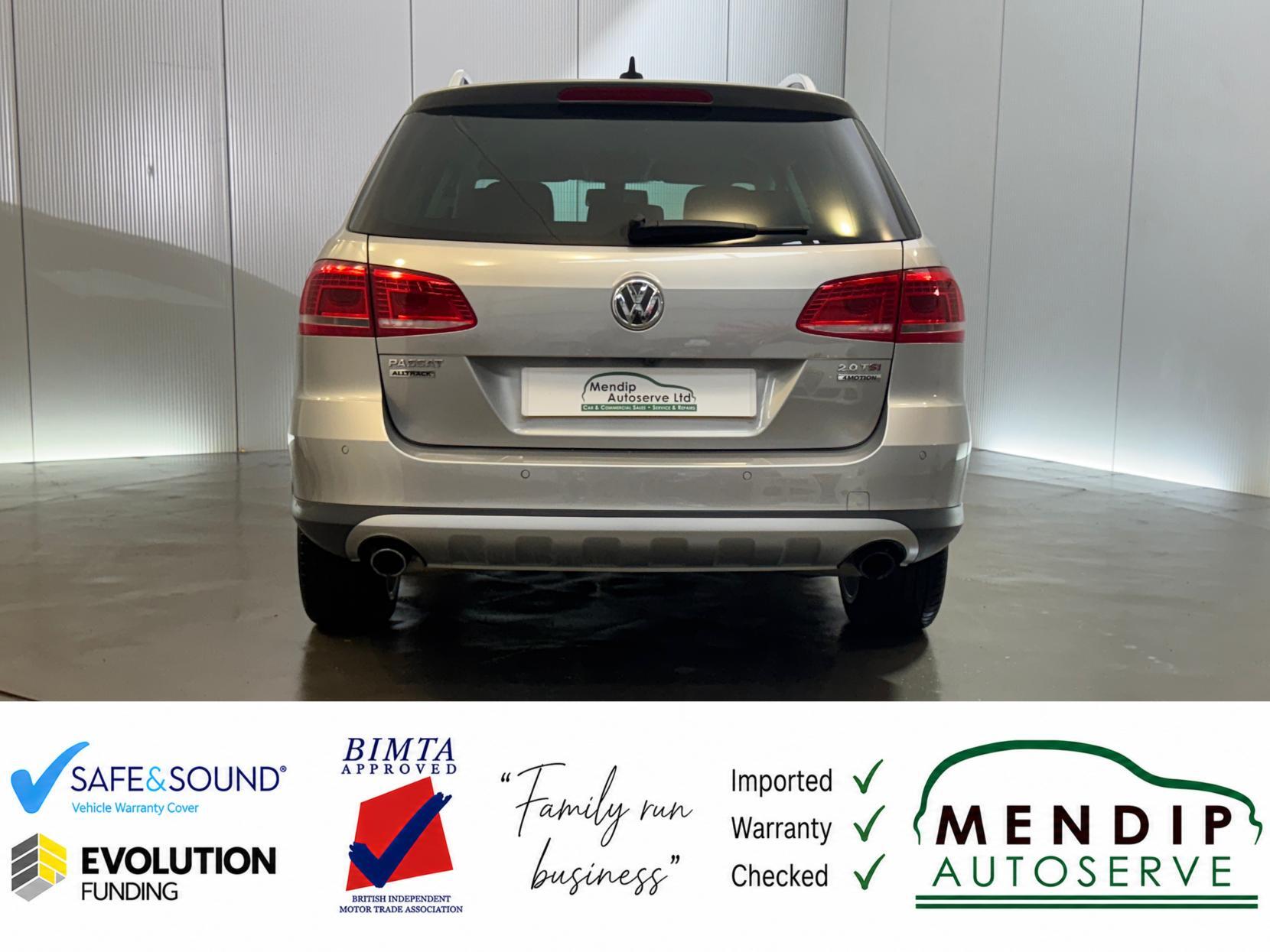 Volkswagen Passat view 18
