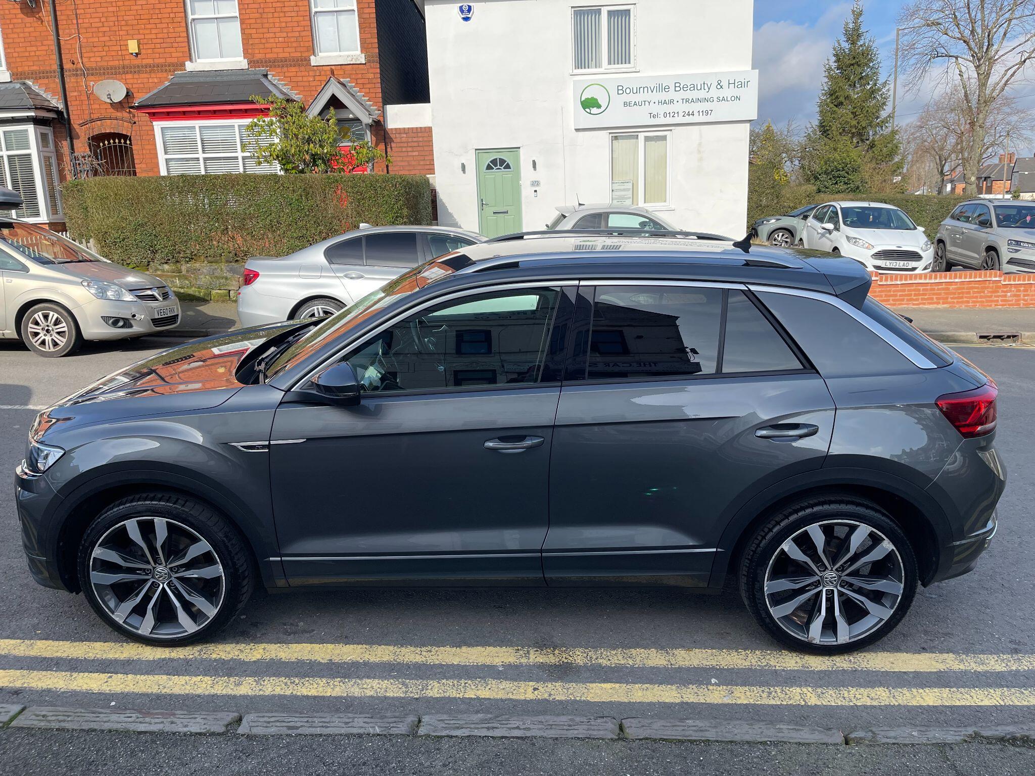 Volkswagen T-Roc view 18
