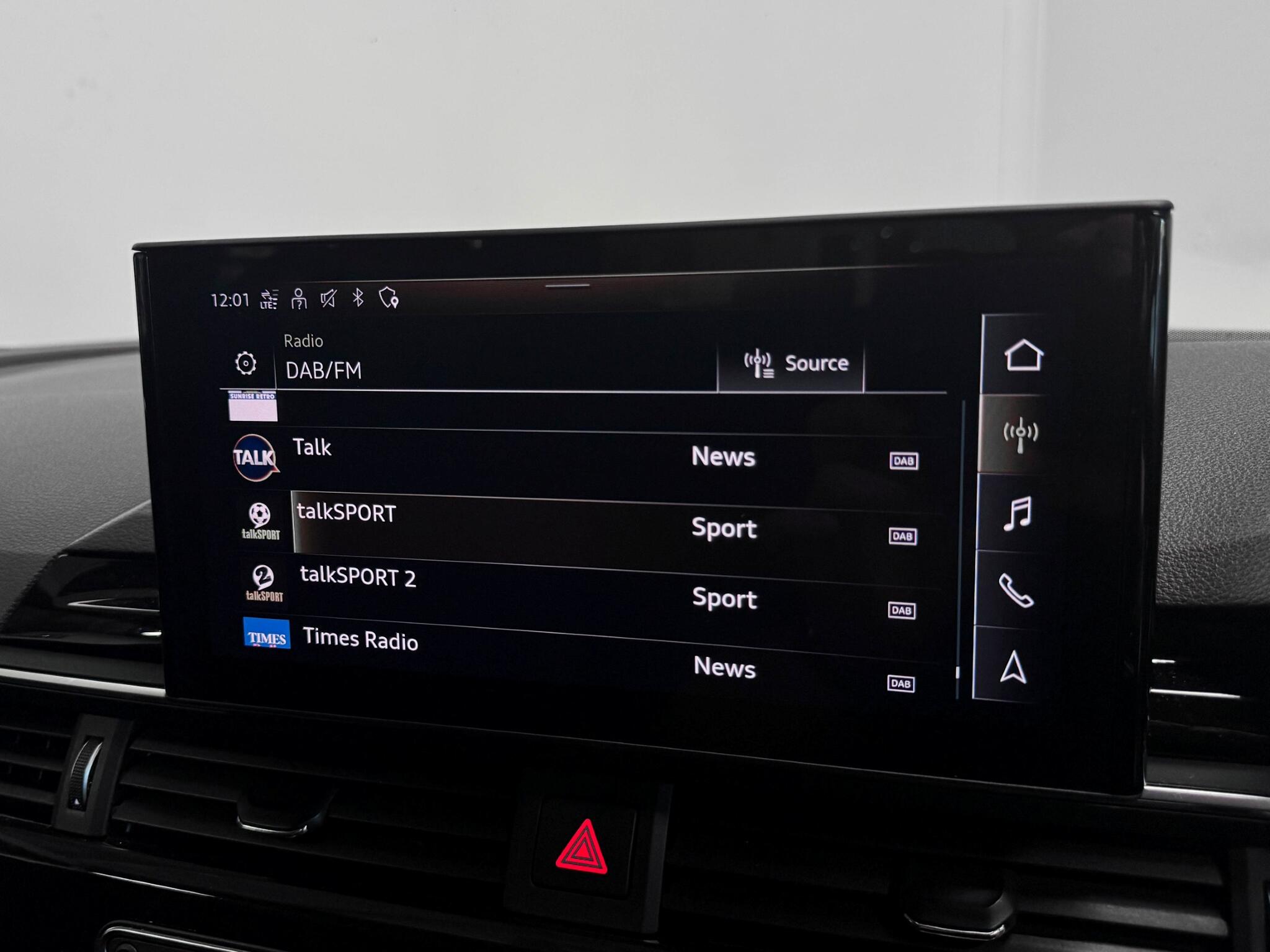 Audi A4 view 42