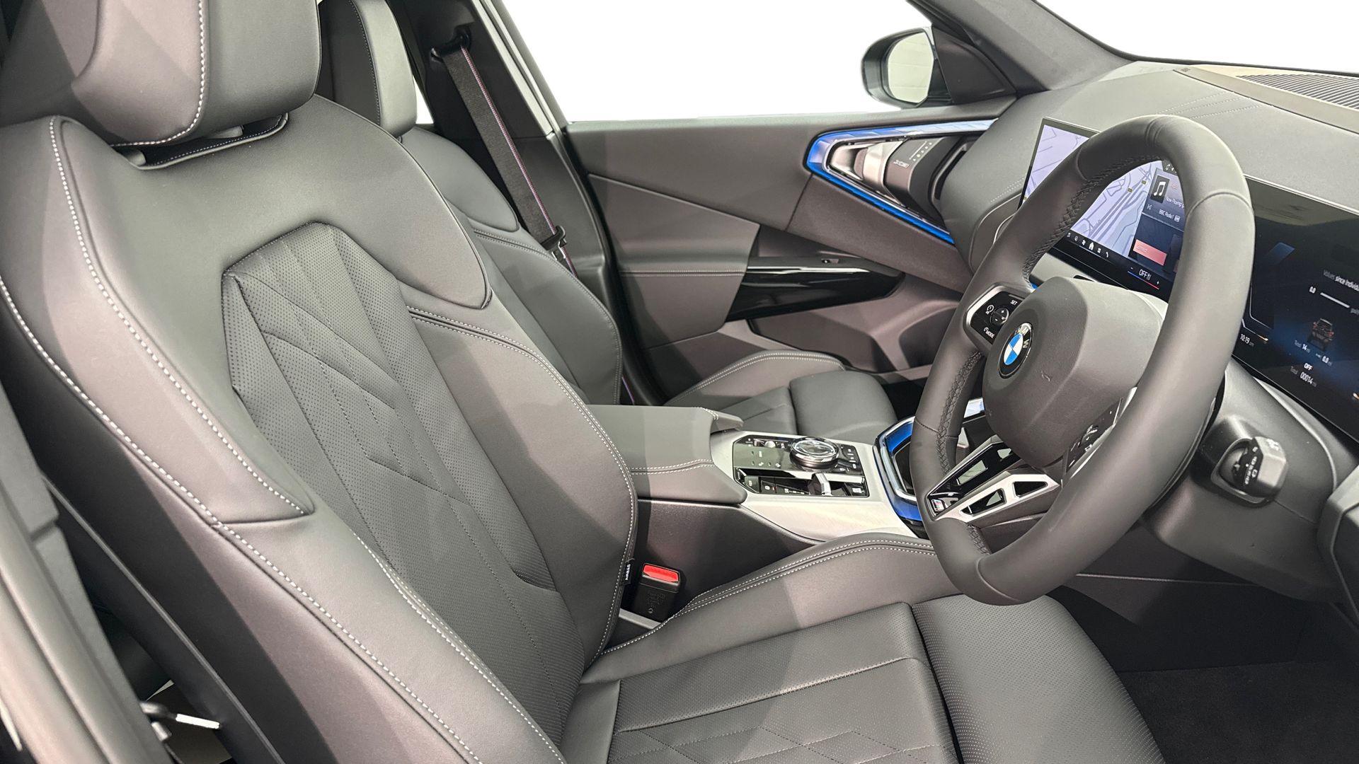 BMW X3 view 11