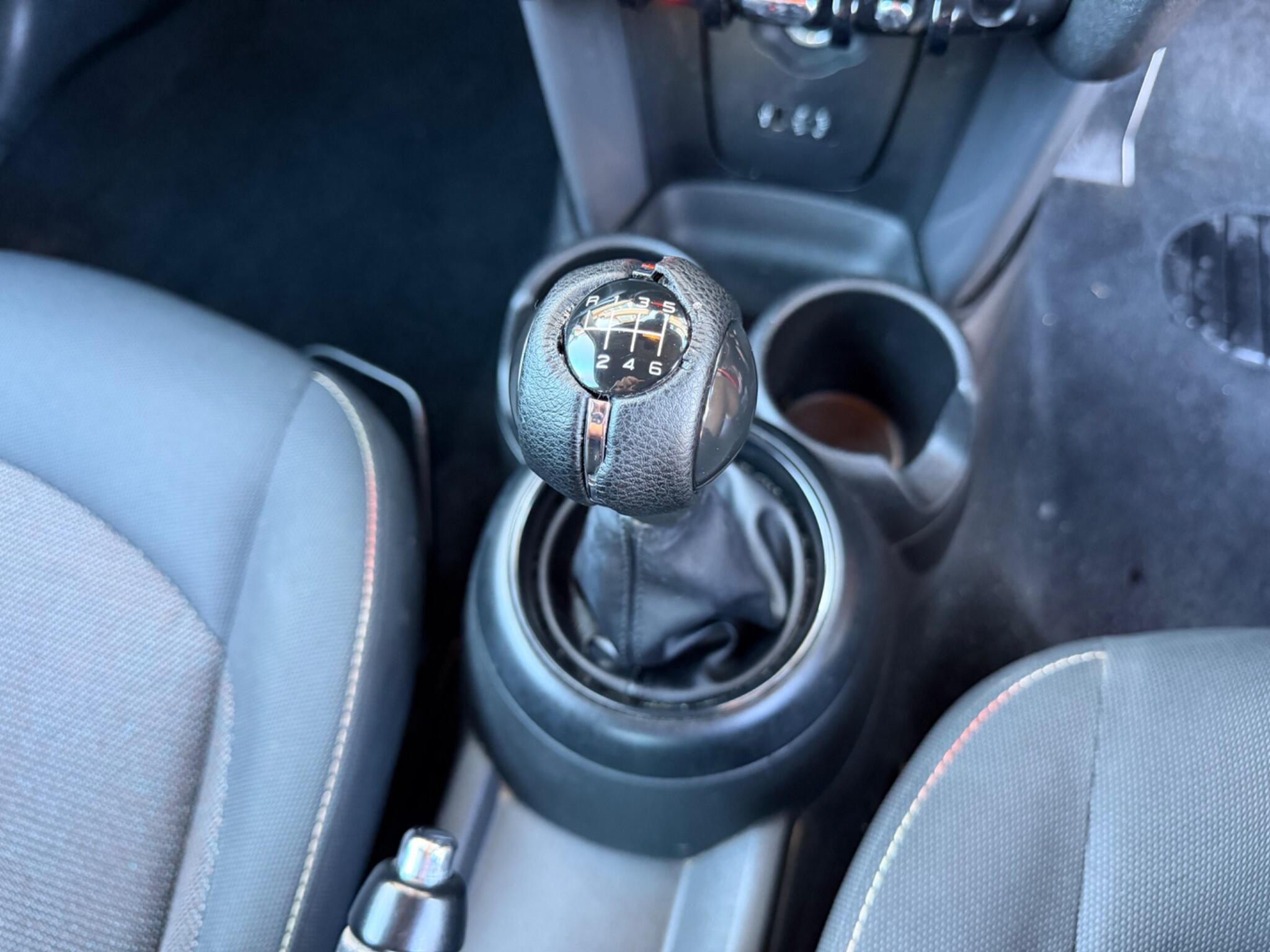 Mini Cooper view 11