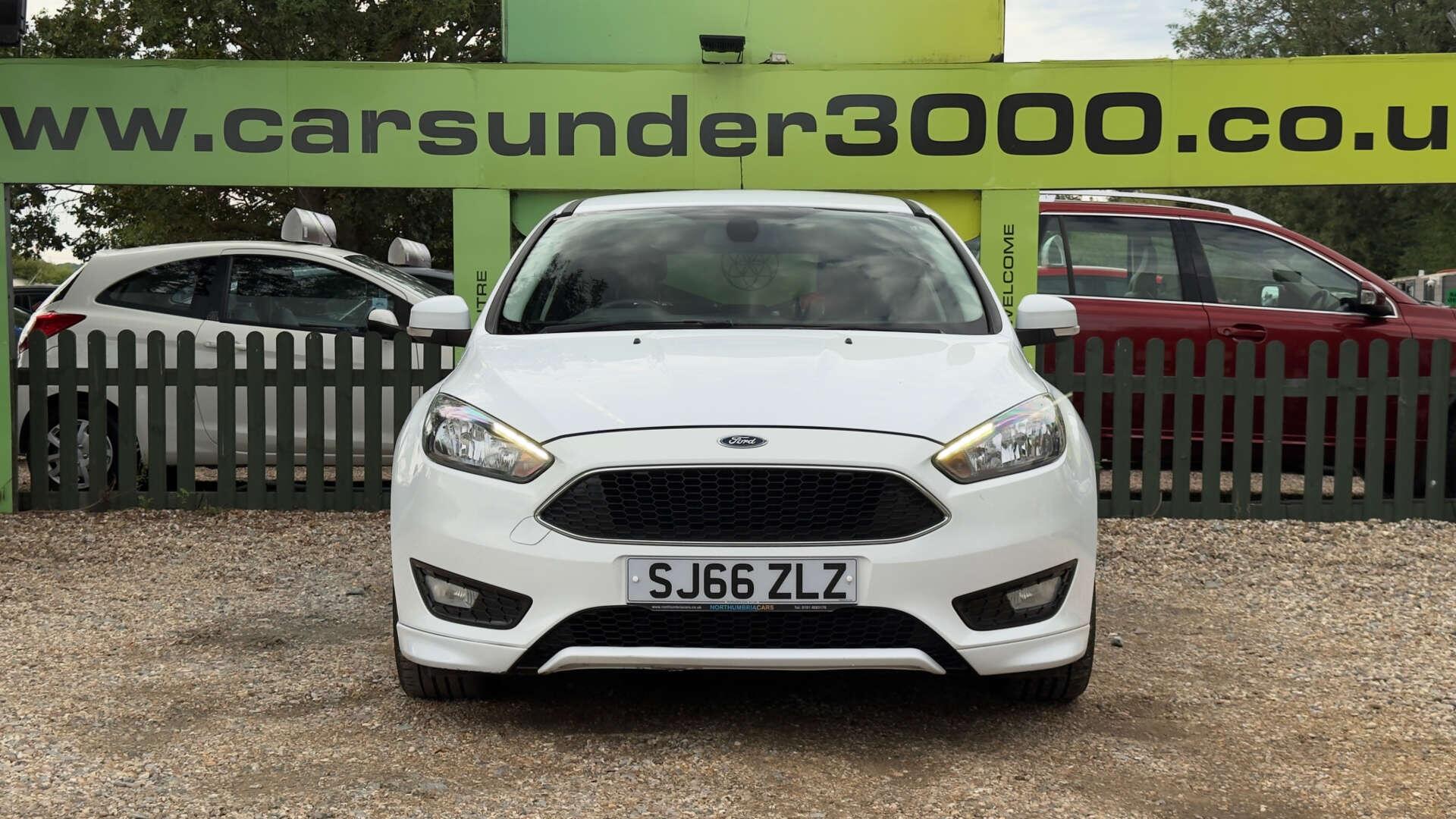 Ford Focus view 2