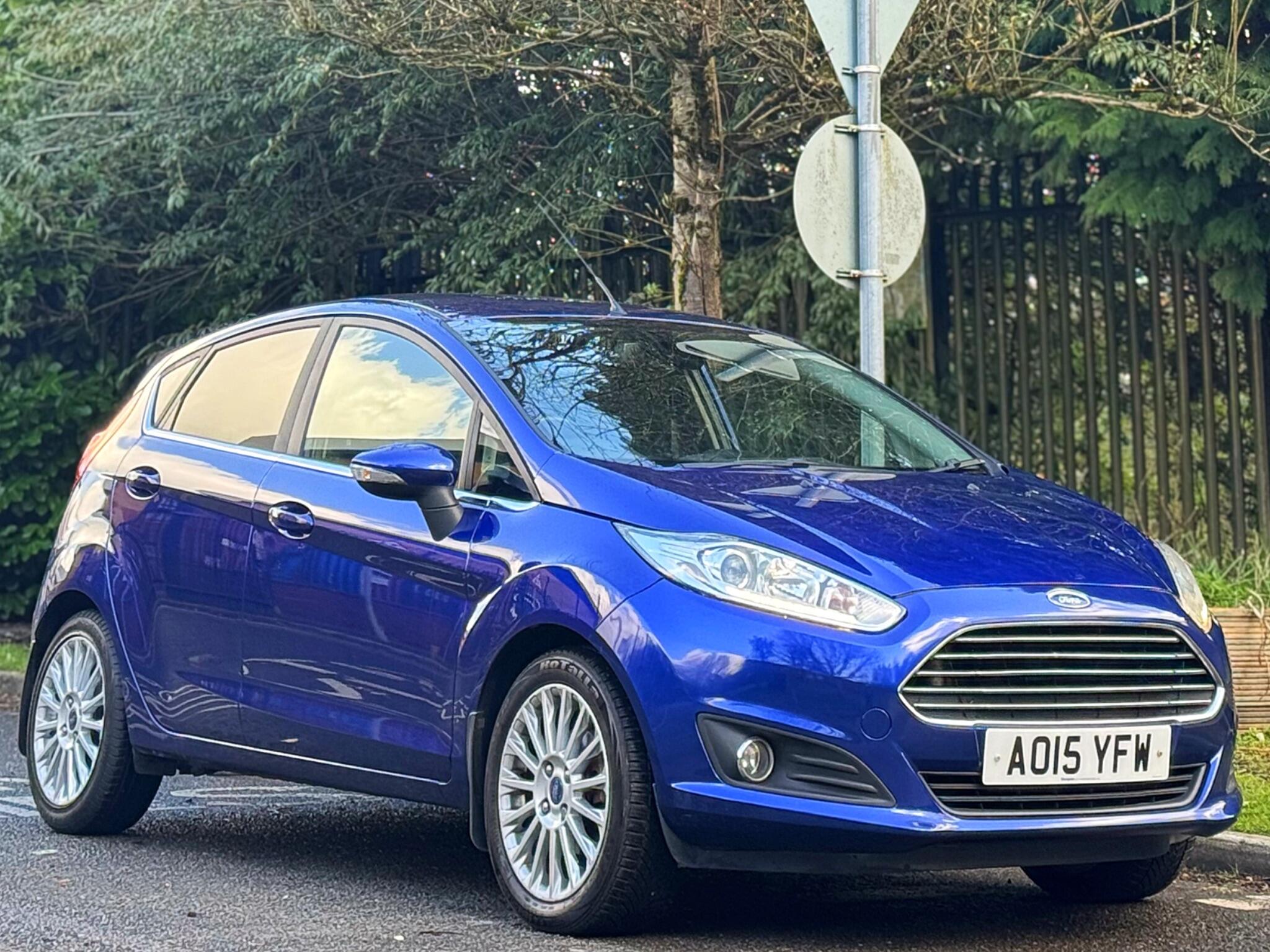 2015 Ford Fiesta 1.6 Titanium Powershift Euro 6 5dr image 9