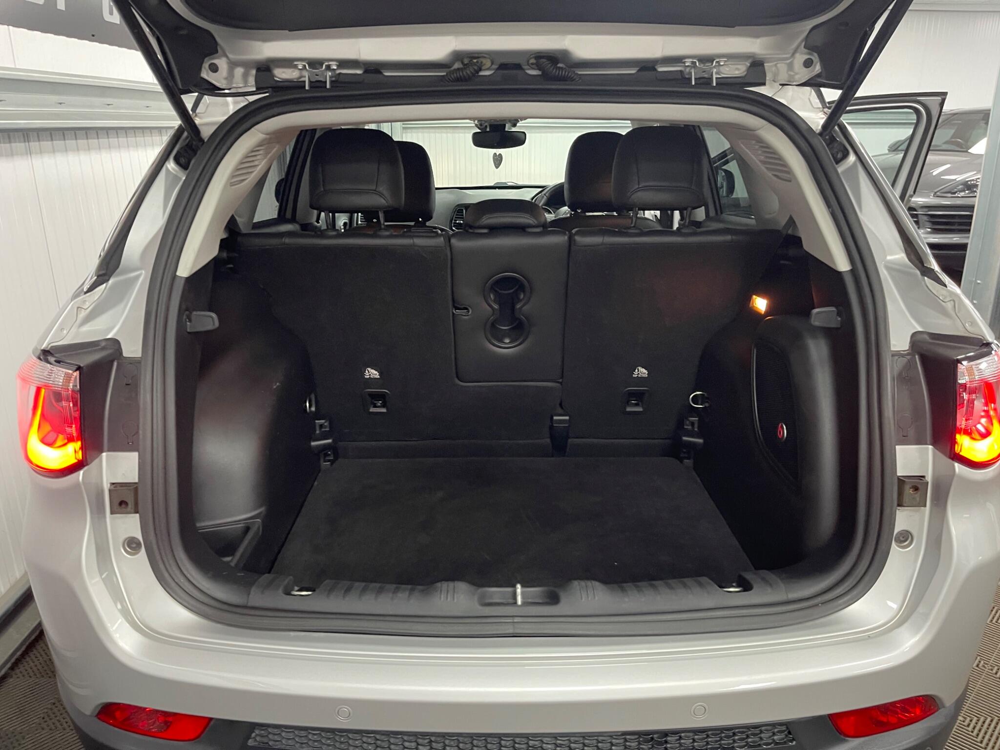 Jeep Compass view 45
