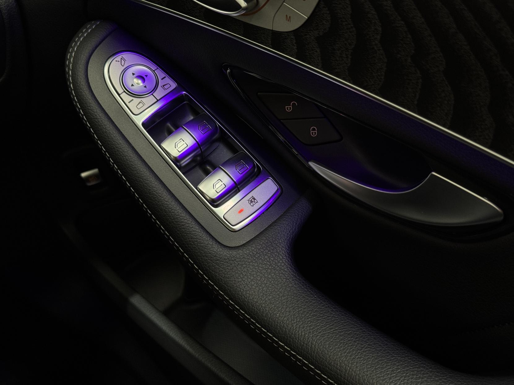 Mercedes-Benz C Class view 52