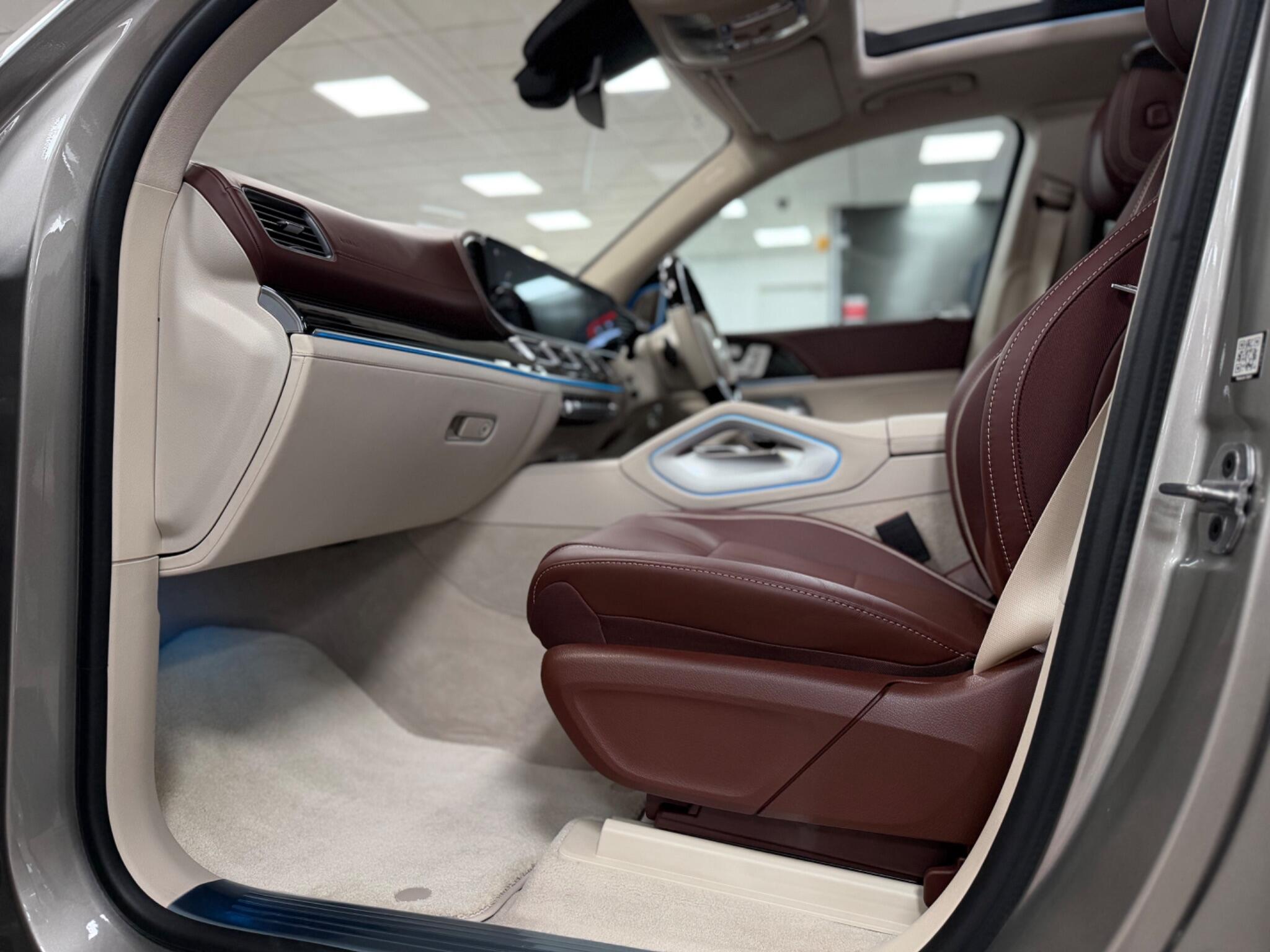 Mercedes-Benz GLS view 73