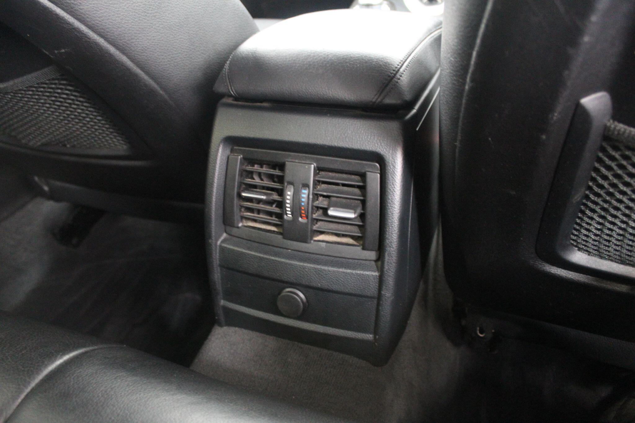 BMW 3 Series view 51