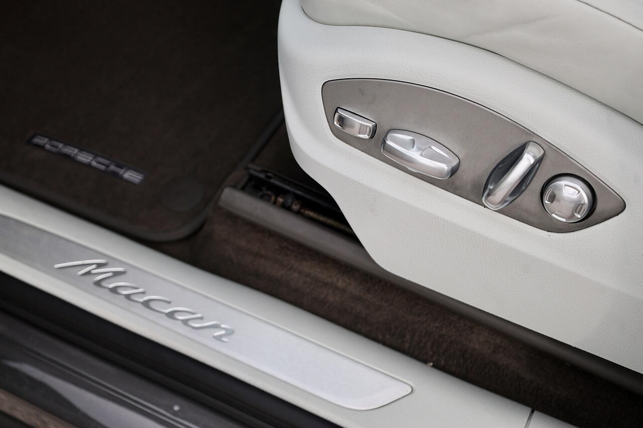 Porsche Macan view 31