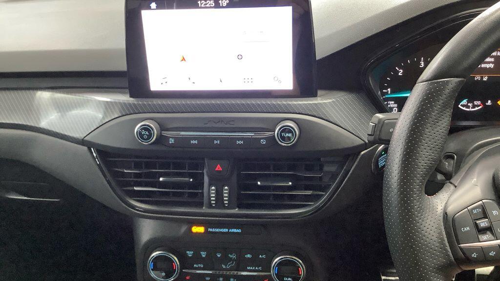 Ford Focus view 10