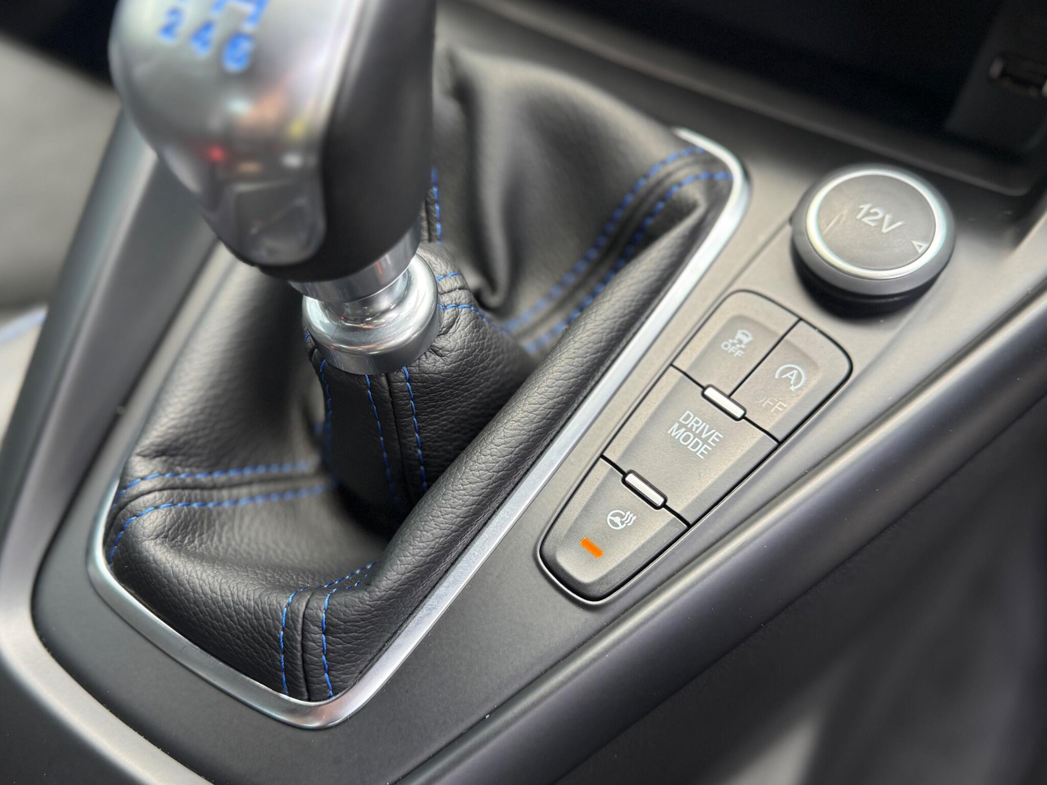 Ford Focus view 76