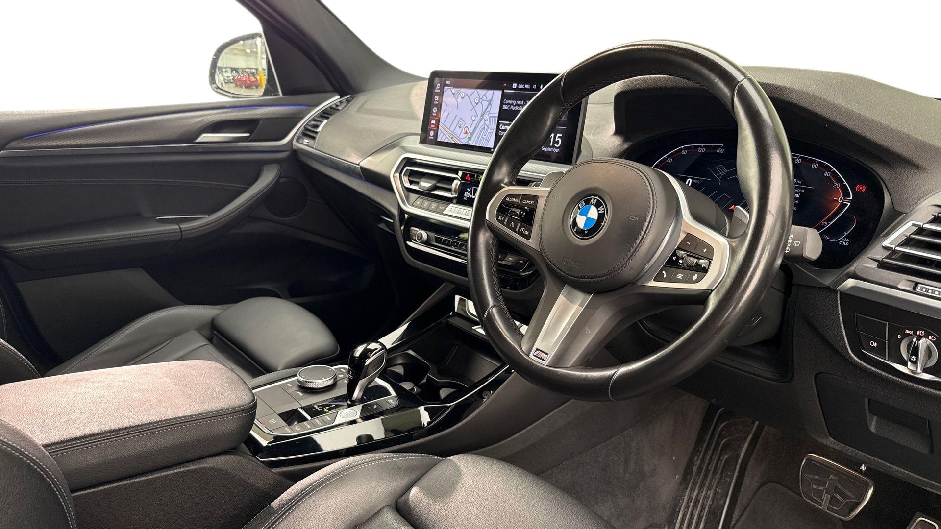 BMW X3 view 6