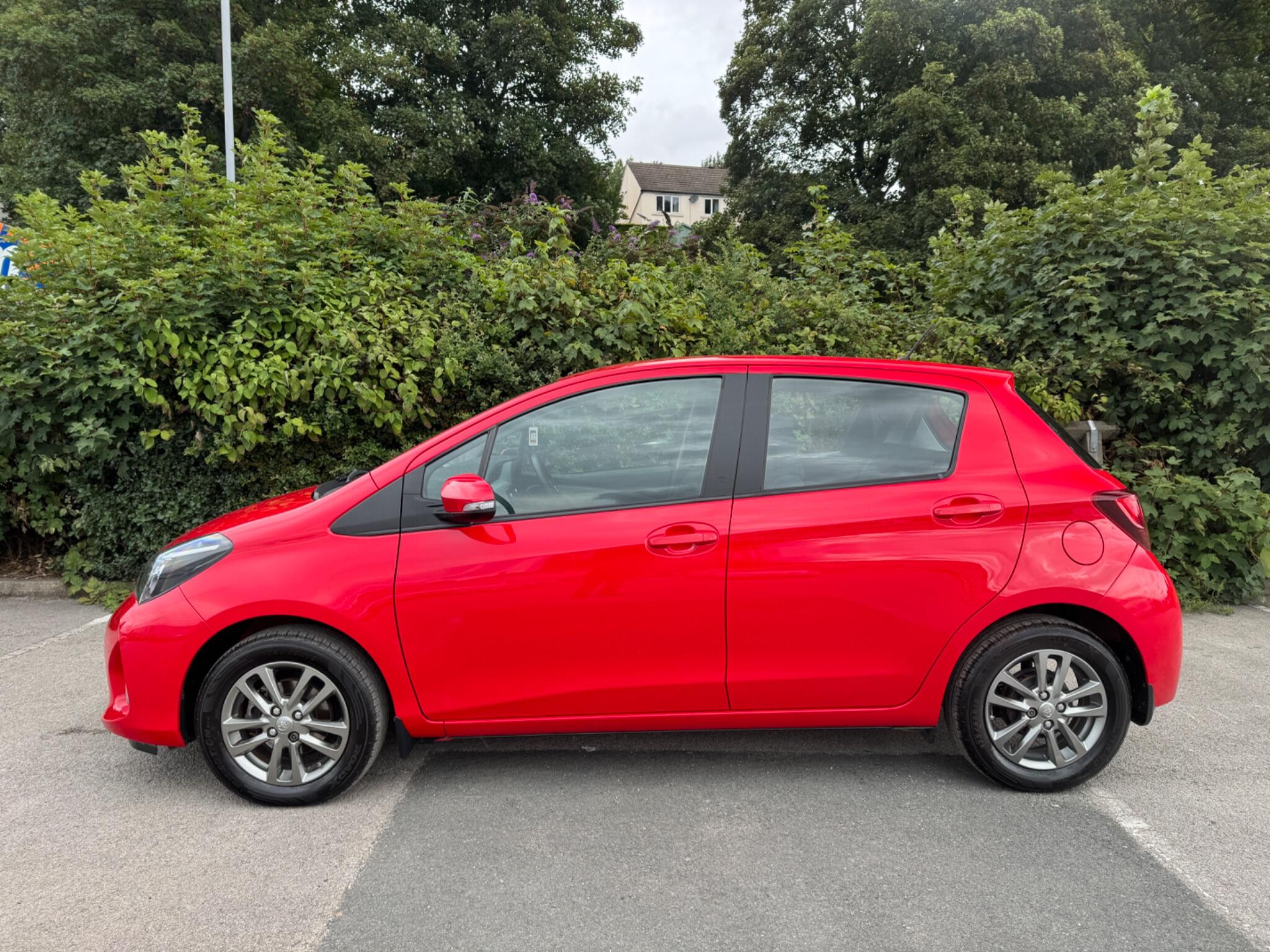 Toyota Yaris view 10