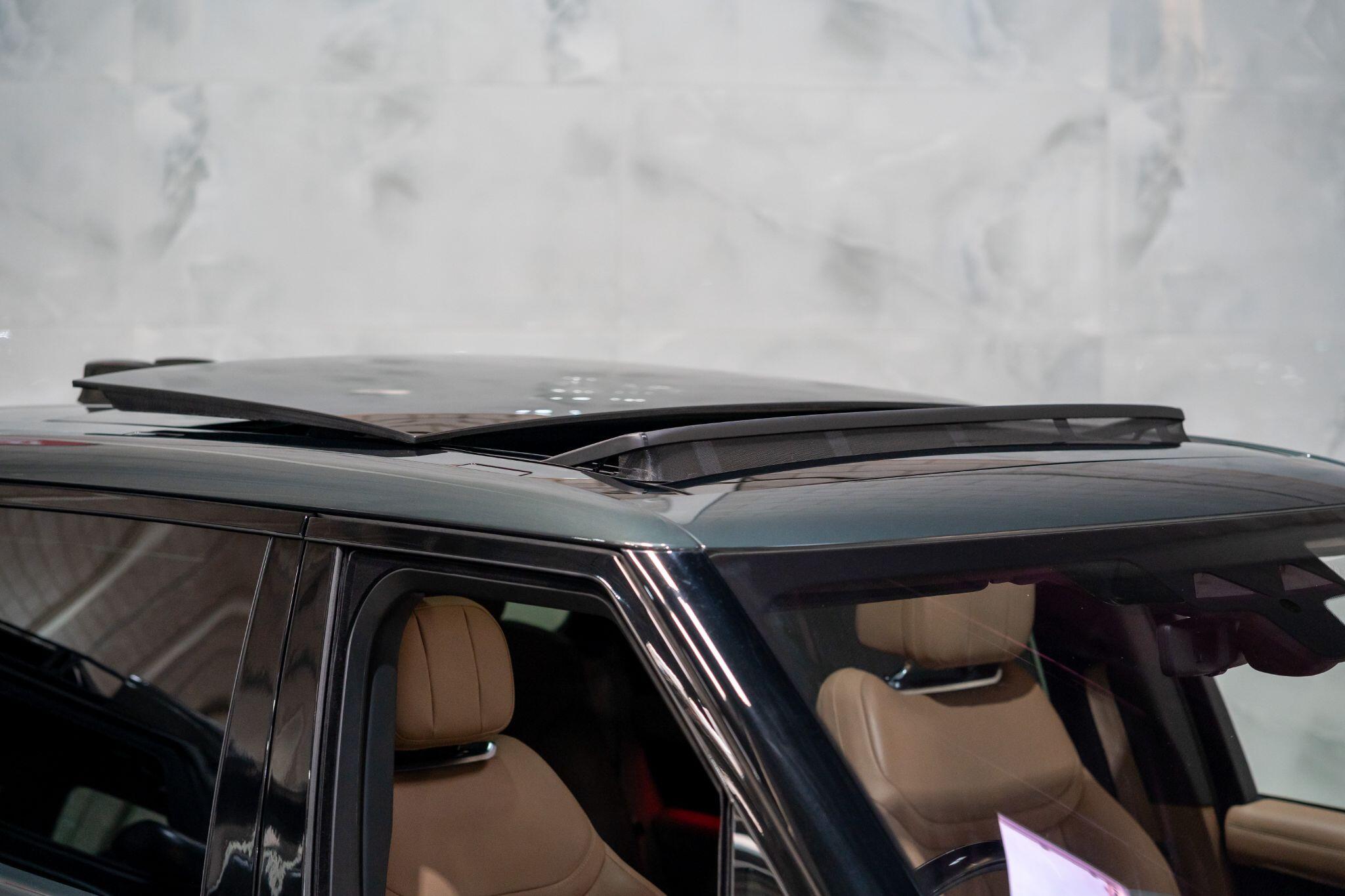 Land Rover Range Rover view 40