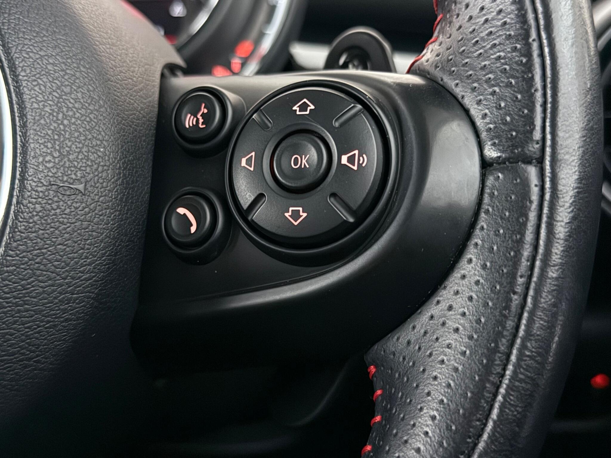 Mini Hatch view 15