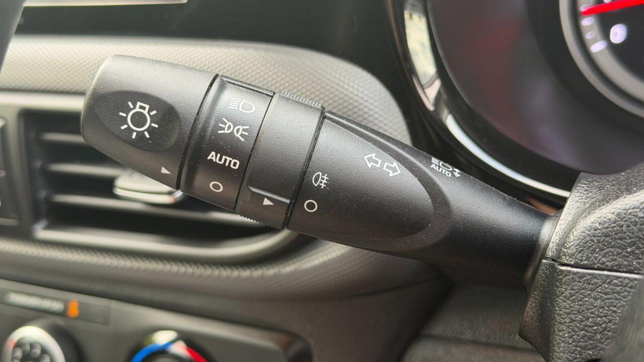 Hyundai i10 view 26