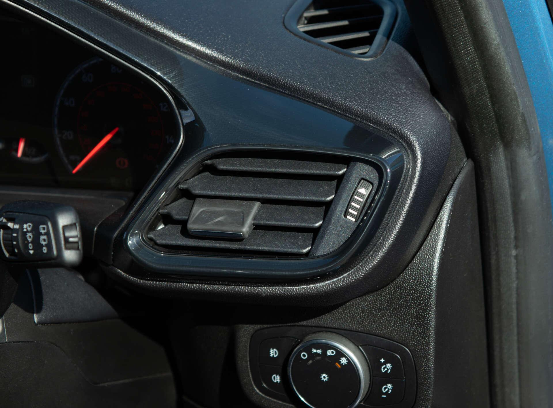 Ford Fiesta view 41
