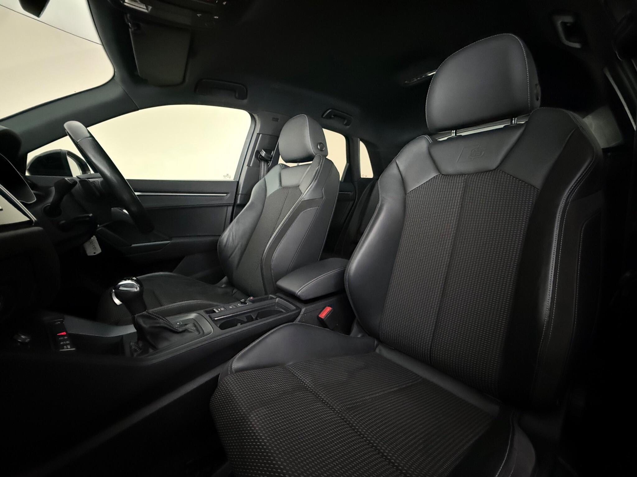 Audi Q3 view 29