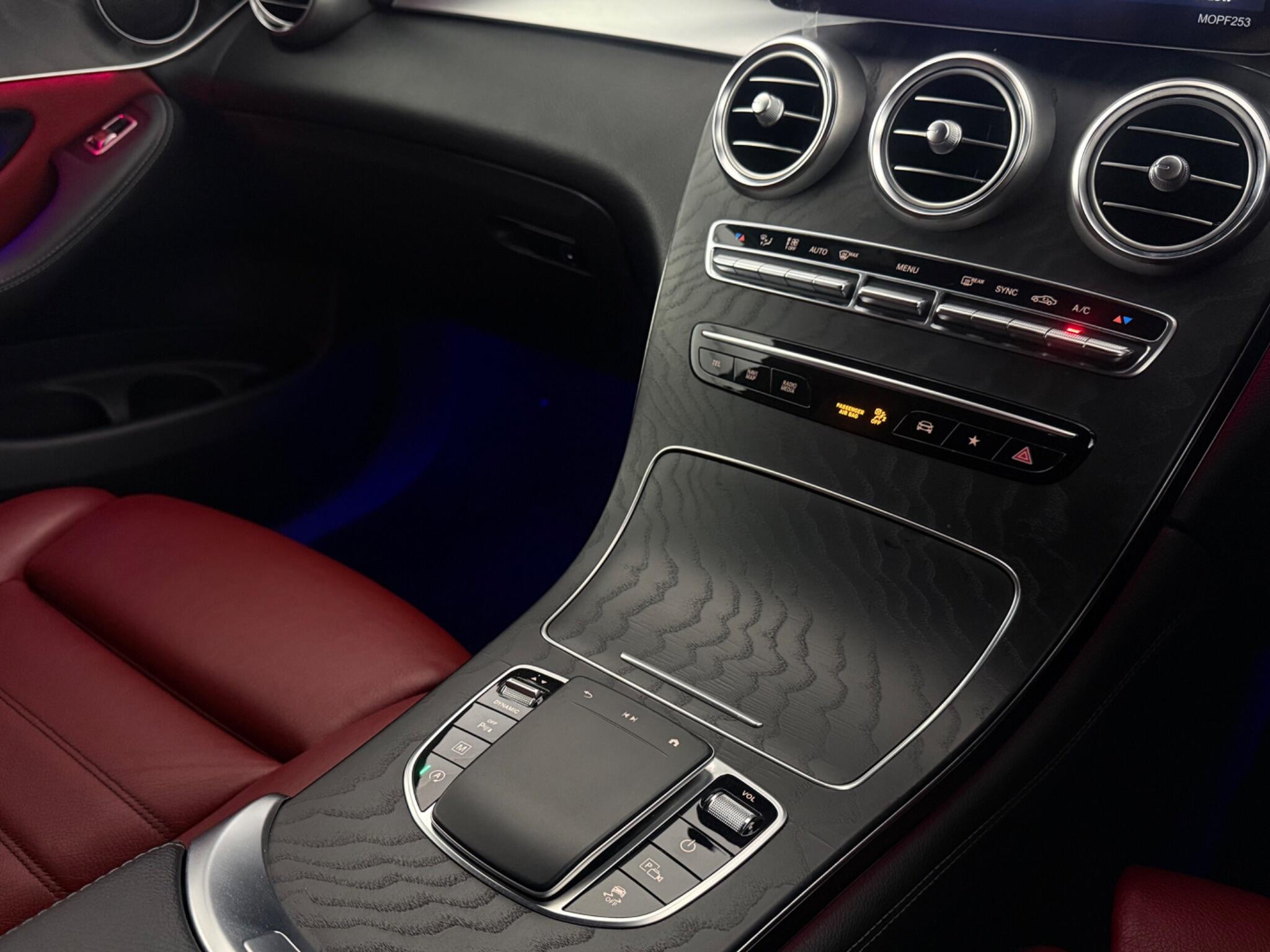 Mercedes-Benz GLC view 27