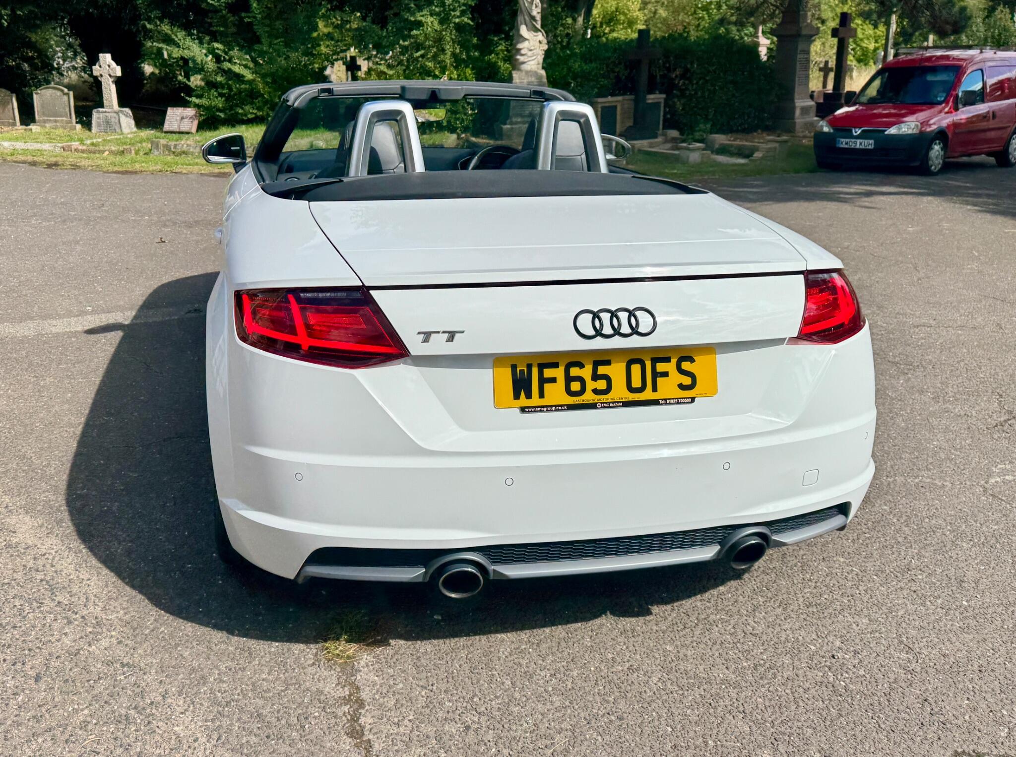 Audi TT view 18