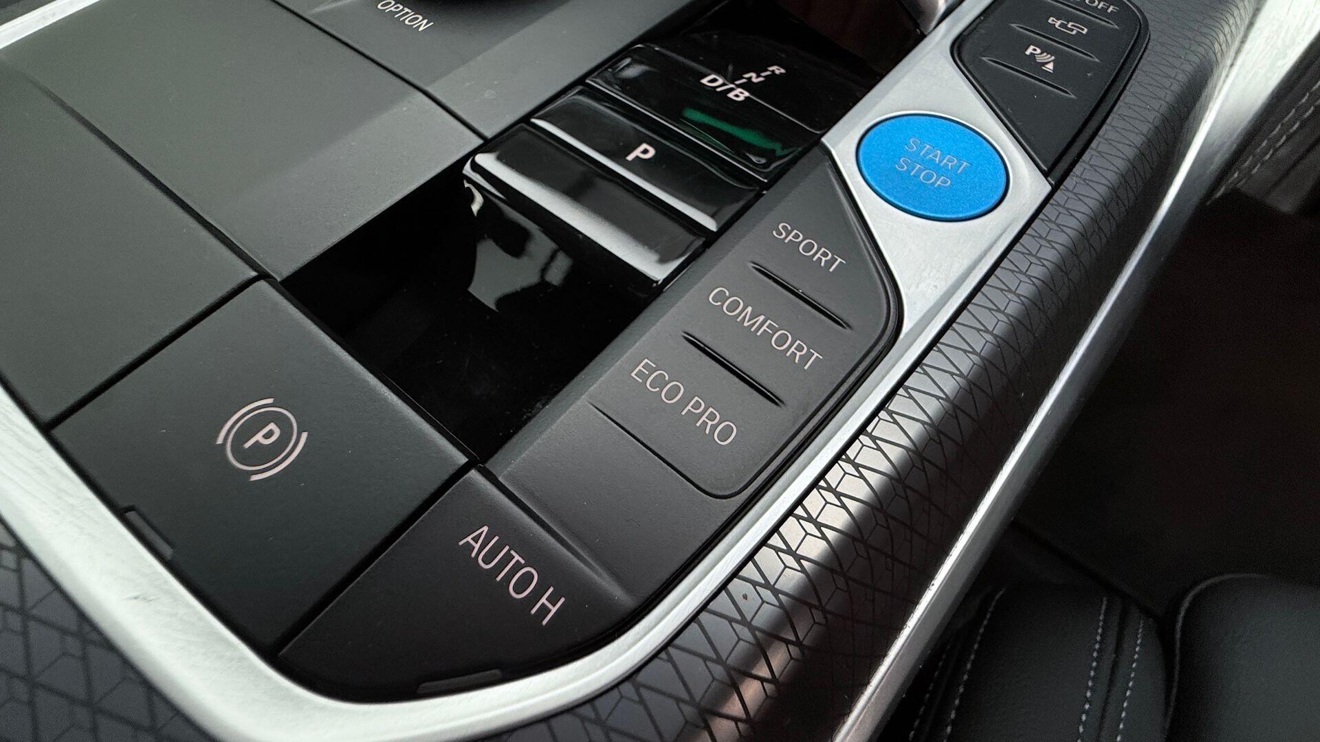 BMW i4 view 20