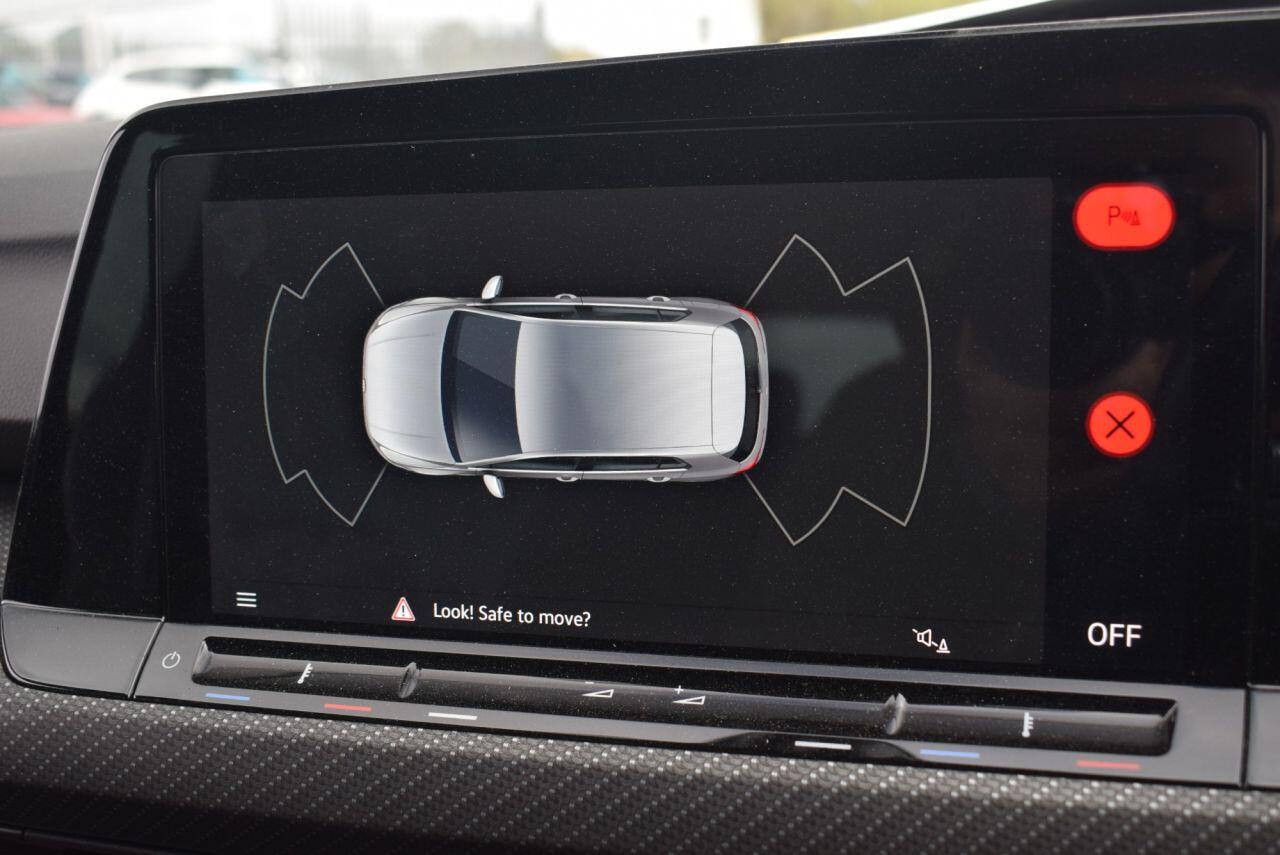 Volkswagen Golf view 4