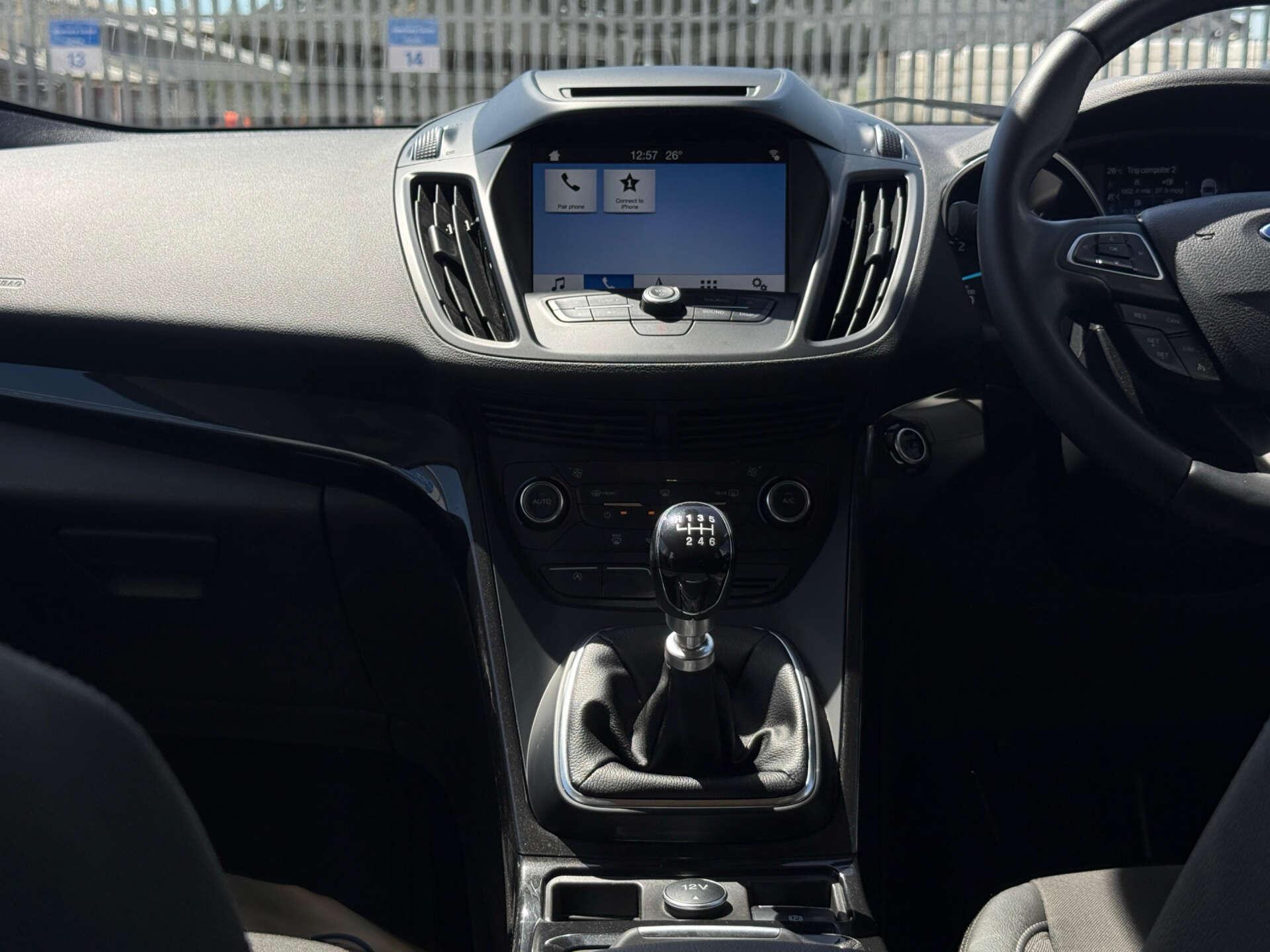 Ford Kuga view 50