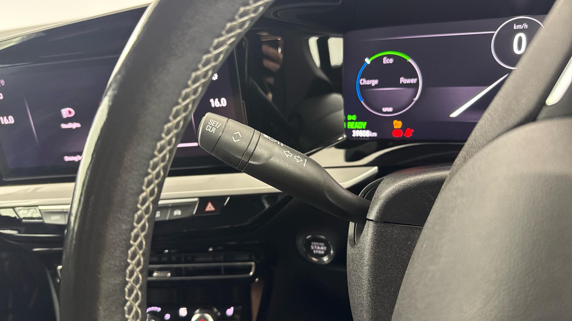 Vauxhall Mokka Electric view 43